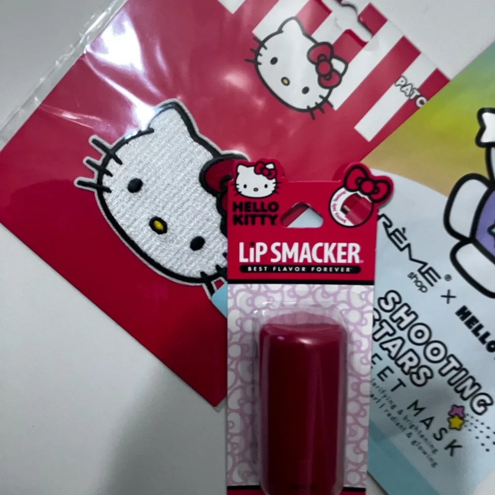 Hello Kitty Lip Smacker/Mask/Patch - Picture 4 of 9